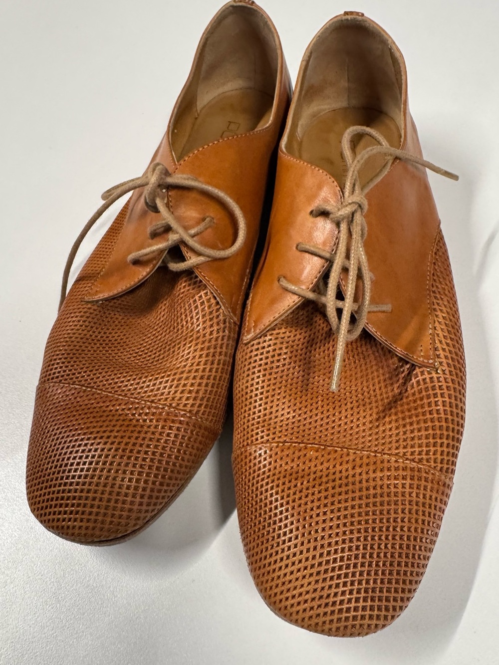 Pomme D’or Italian Perforated Tan Leather Oxfords Derby Flats Size 38.5 8/8.5
